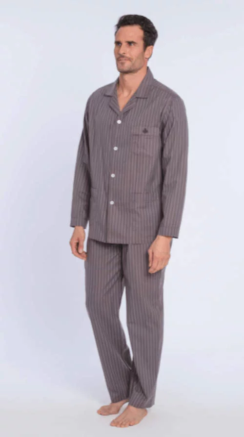 Klasična muška pidžama na pruge
